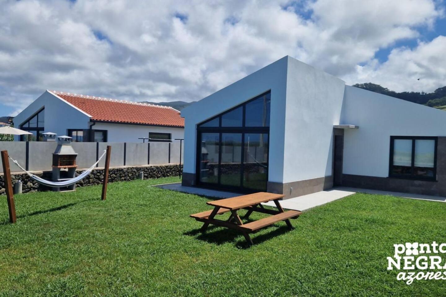Photography House By Pontanegraazores Ferienhaus *
